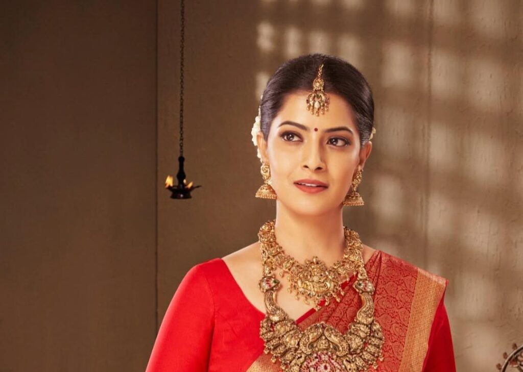 Varalaxmi Sarathkumar Career