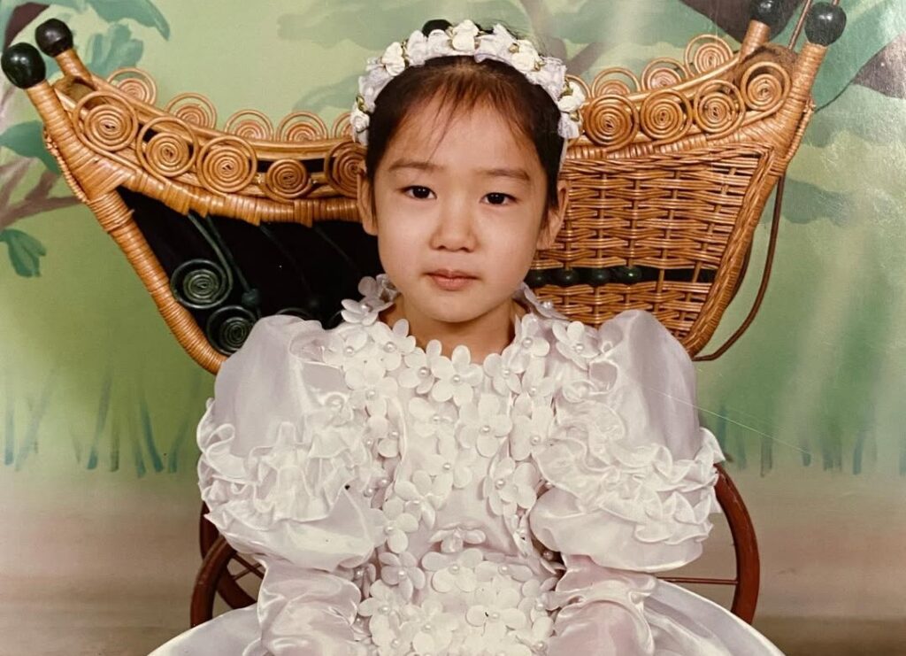 Ahn Eun-jin Childhood Photo