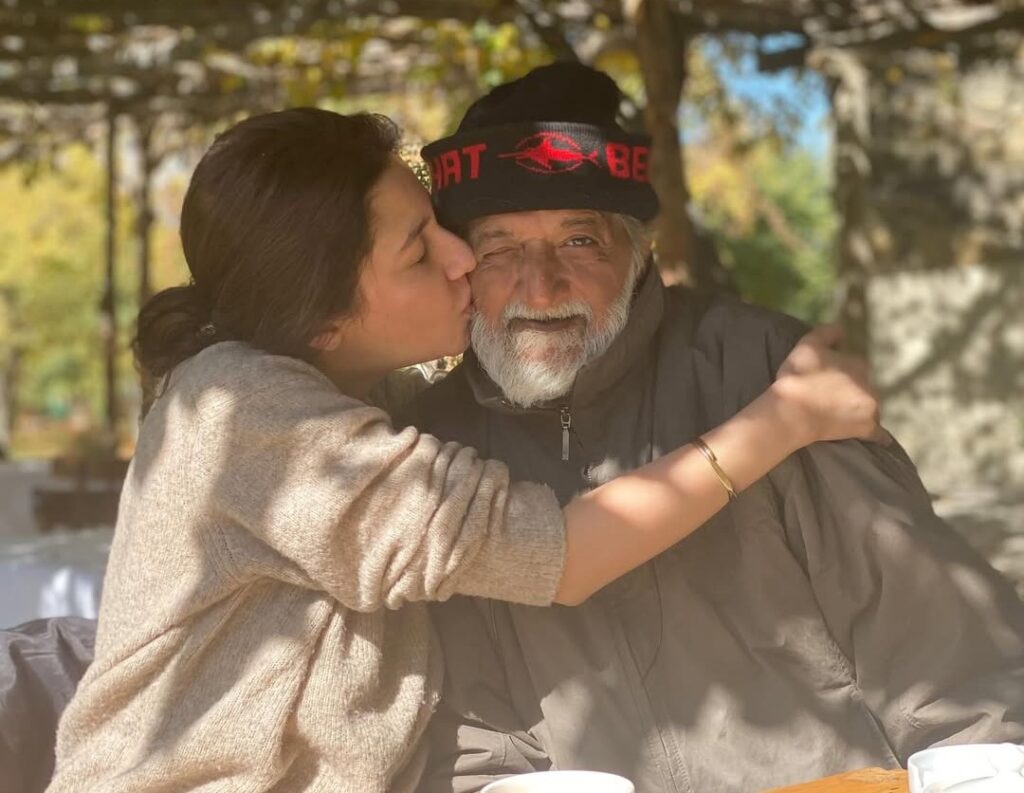 Mahira Khan Father