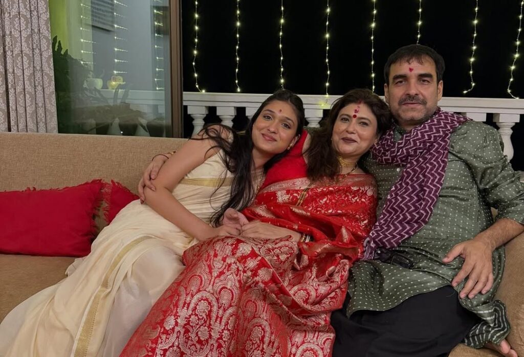 Pankaj Tripathi with Wife and Daughter