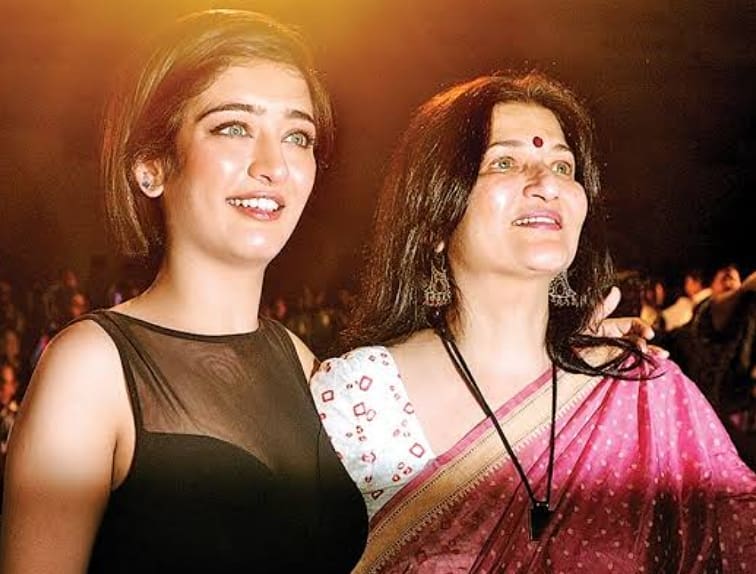 Sarika Thakur With Akashara