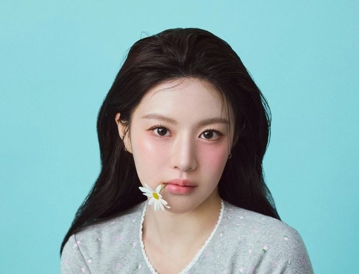 Go Youn-jung Personal Life