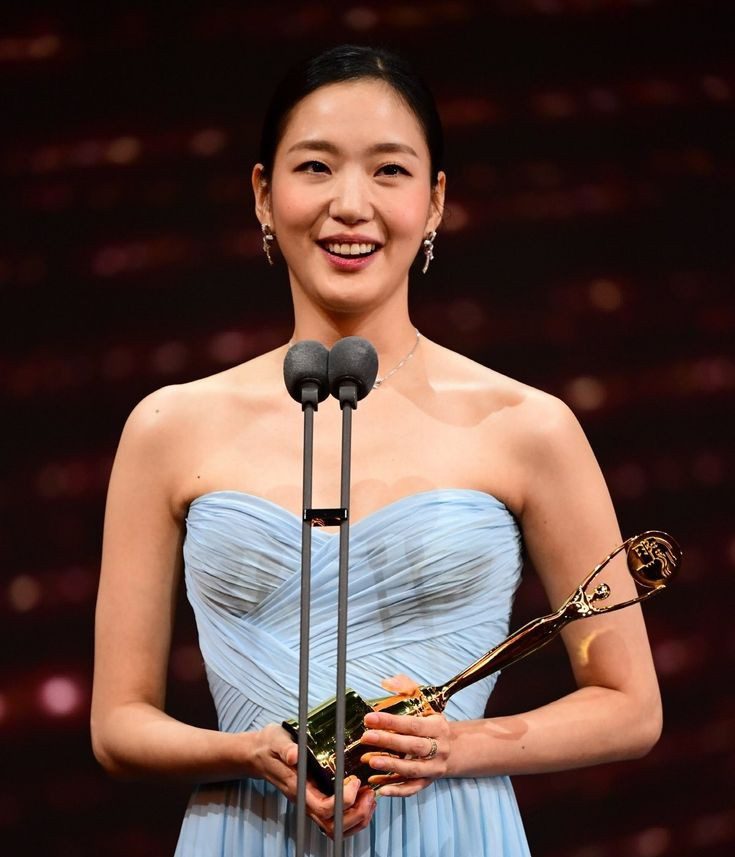 Kim Go-eun Award