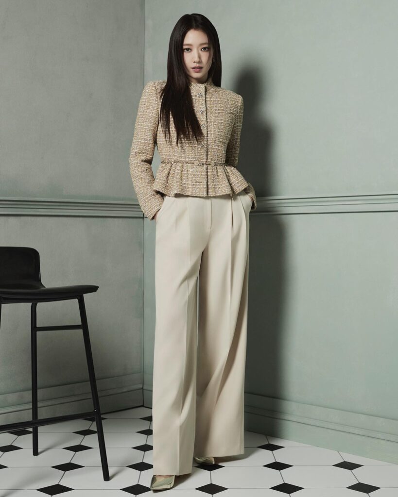 Park Shin-hye Height