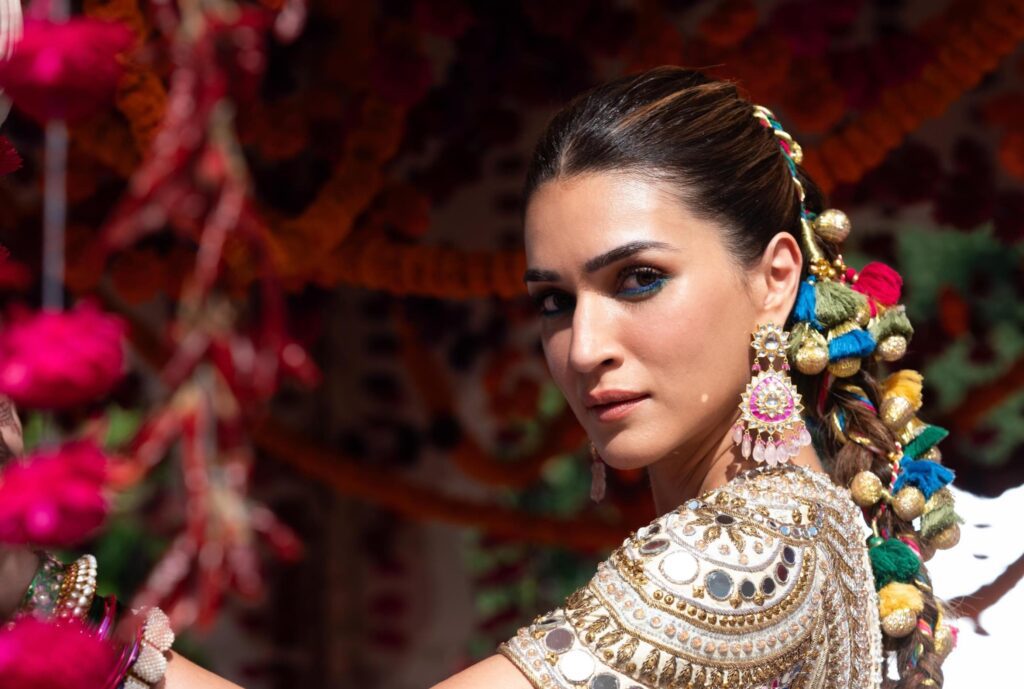 Kriti Sanon Early Life