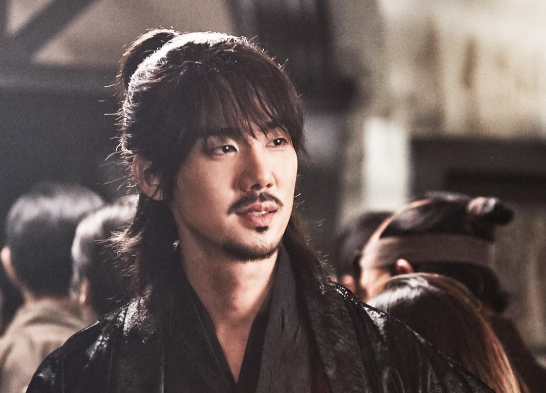 Yoo Yeon-seok Career