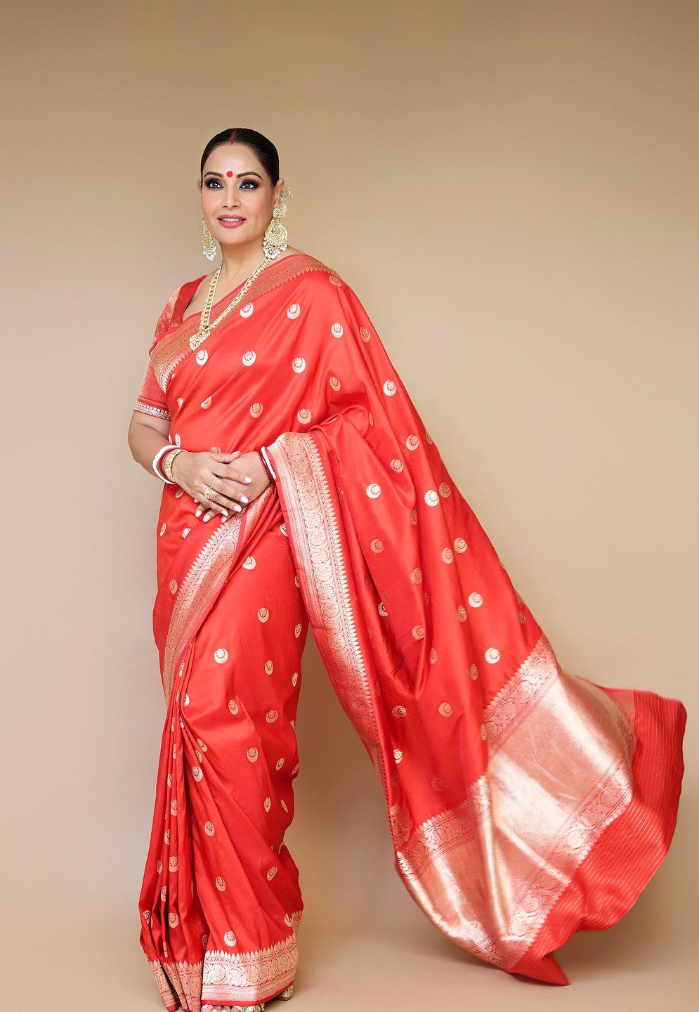 Bipasha Basu Height