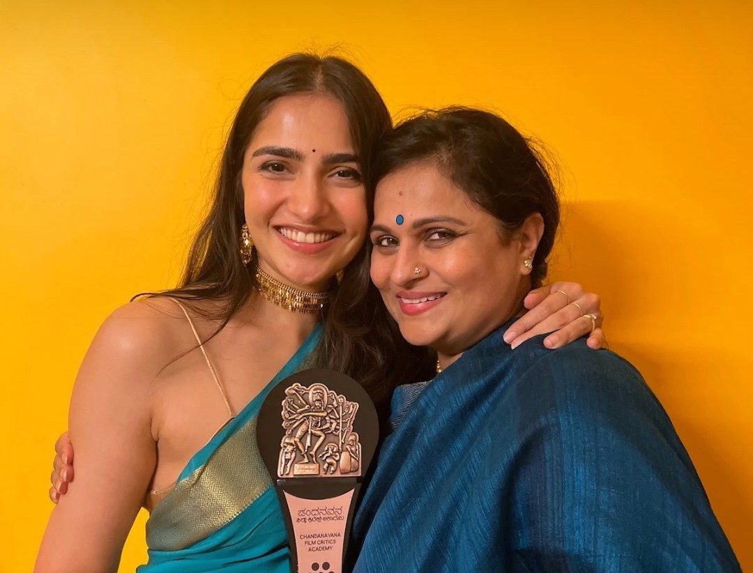 rukmini vasanth mother