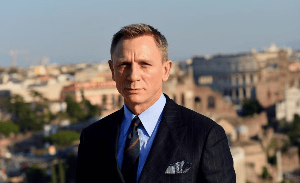 Daniel Craig