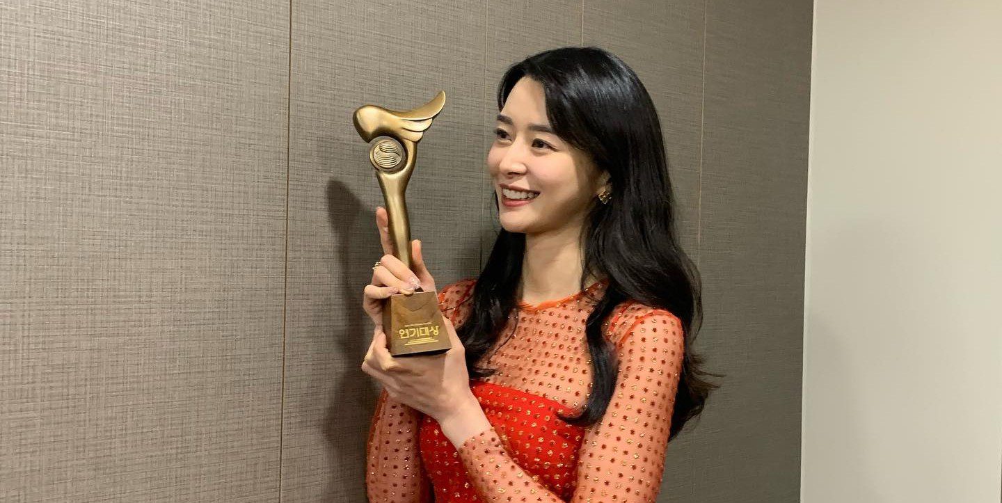 Kwon Nara Awards and Achievements