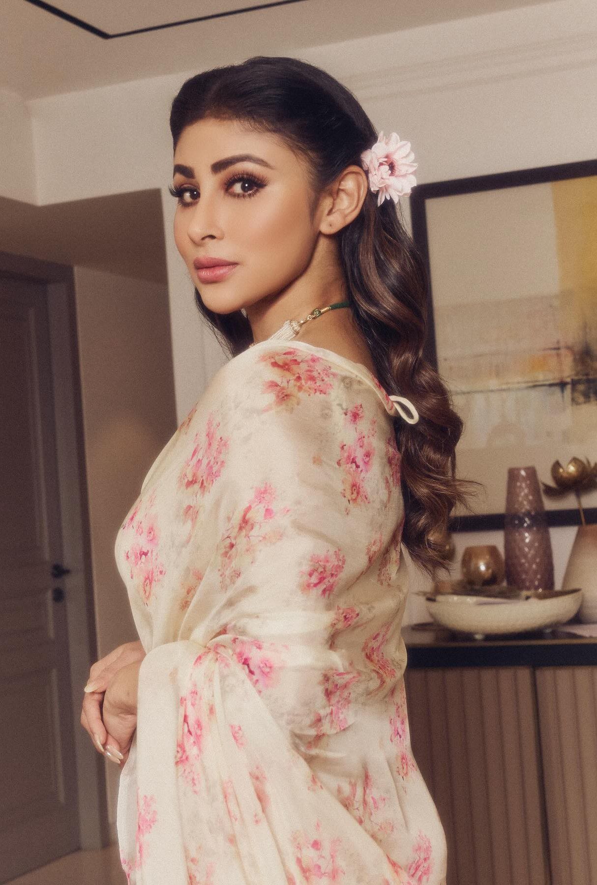 Mouni Roy 8