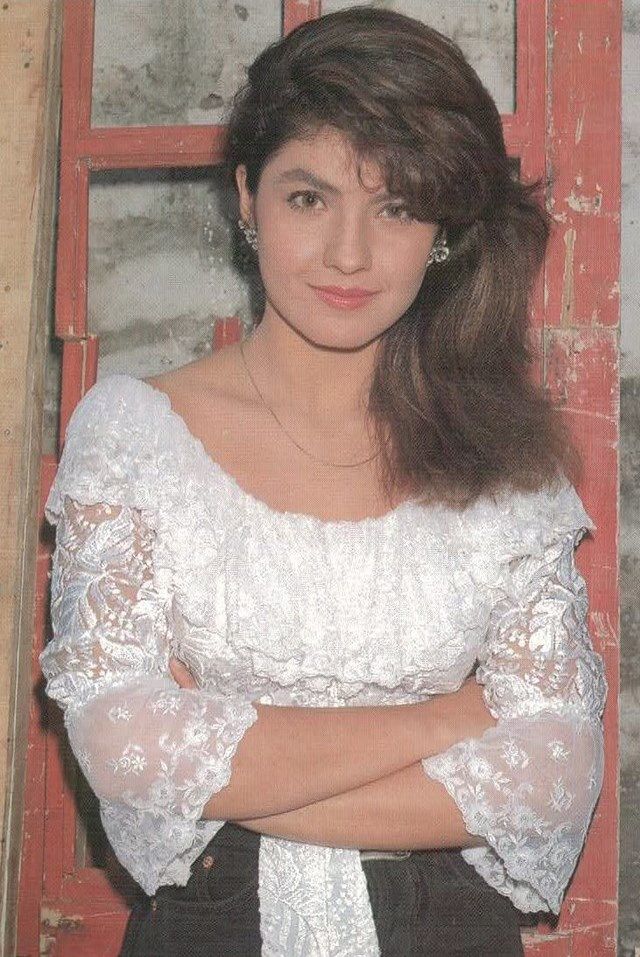 Pooja Bhatt Early Life 4