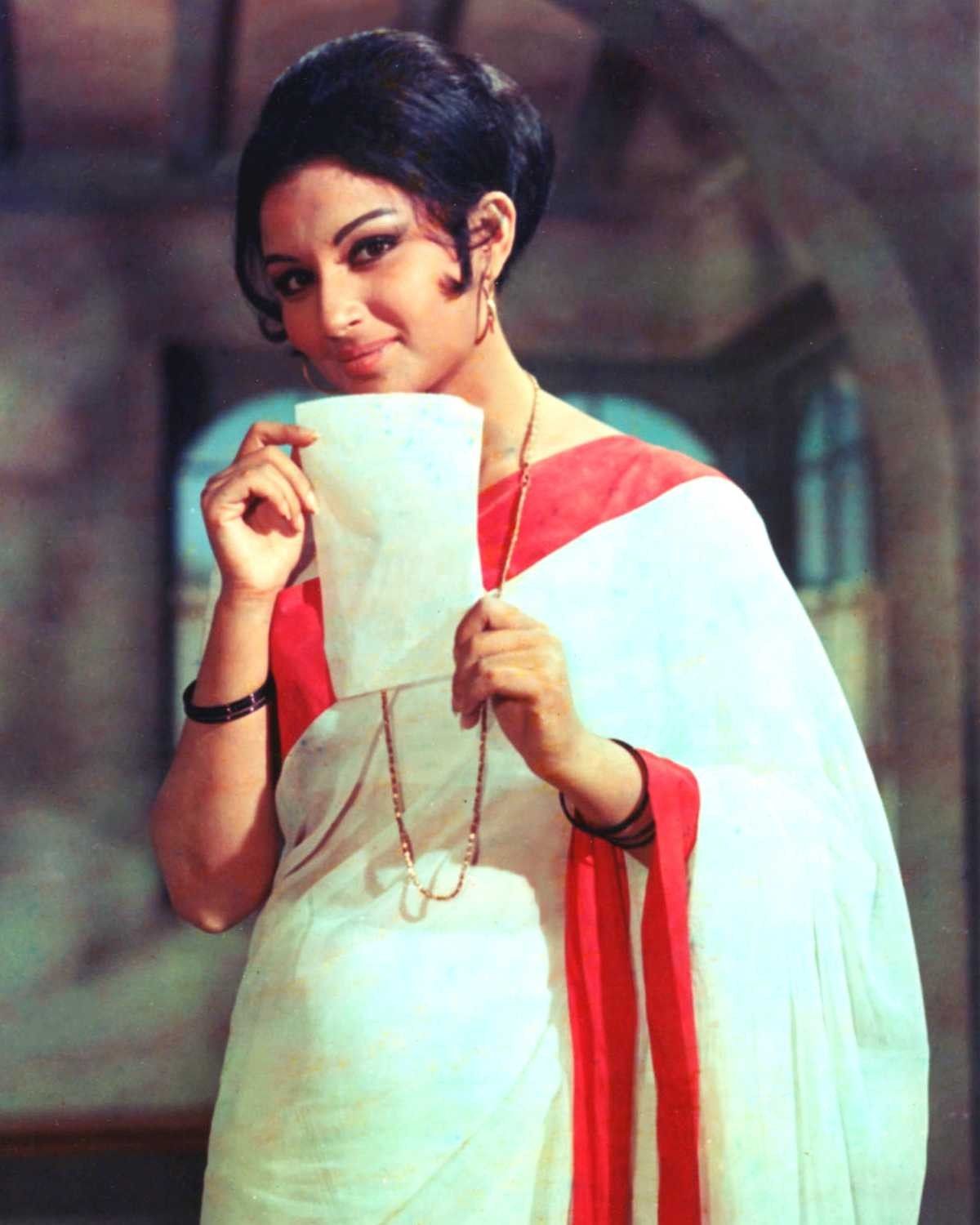 Sharmila Tagore 2