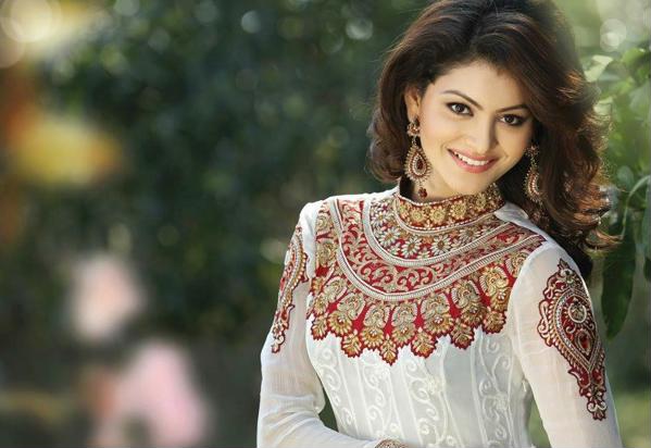 Urvashi Rautela Early Life